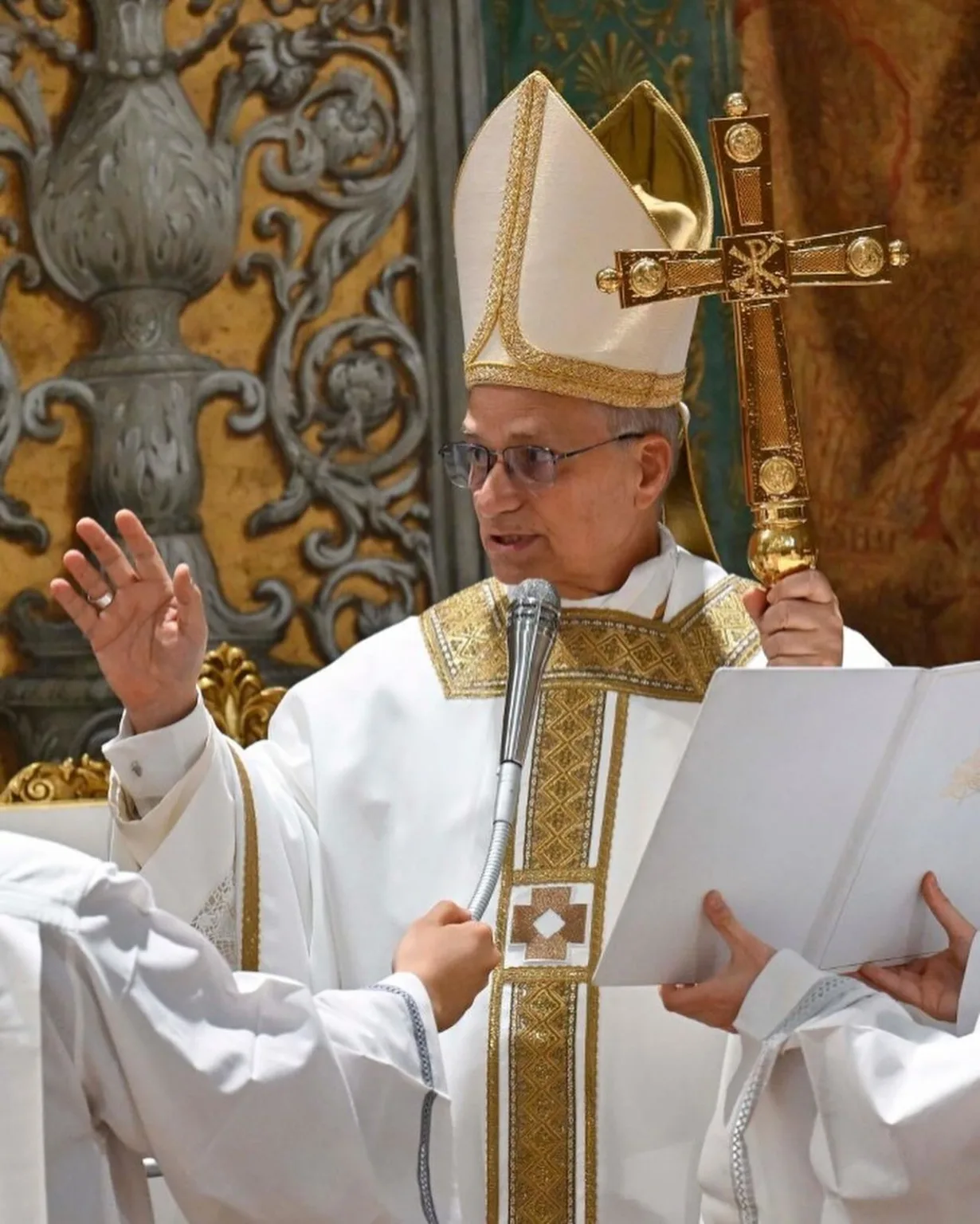 Papa Leão XIV faz apelo urgente por paz diante da escalada do conflito entre Israel, Irã e EUA